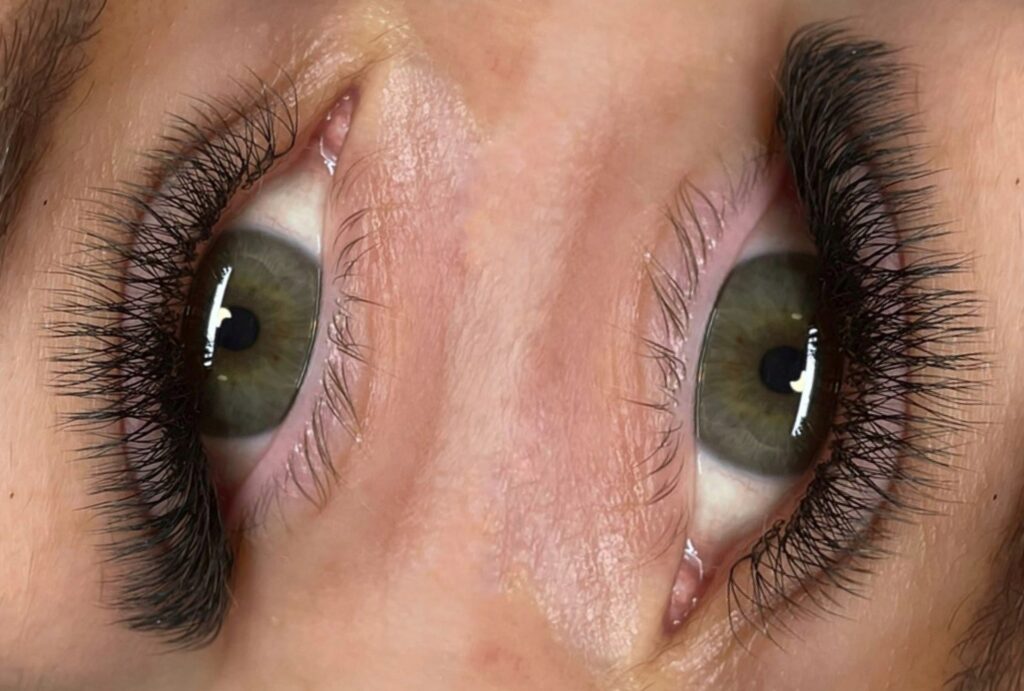 Pestañas en Roquetas de Mar Imagen